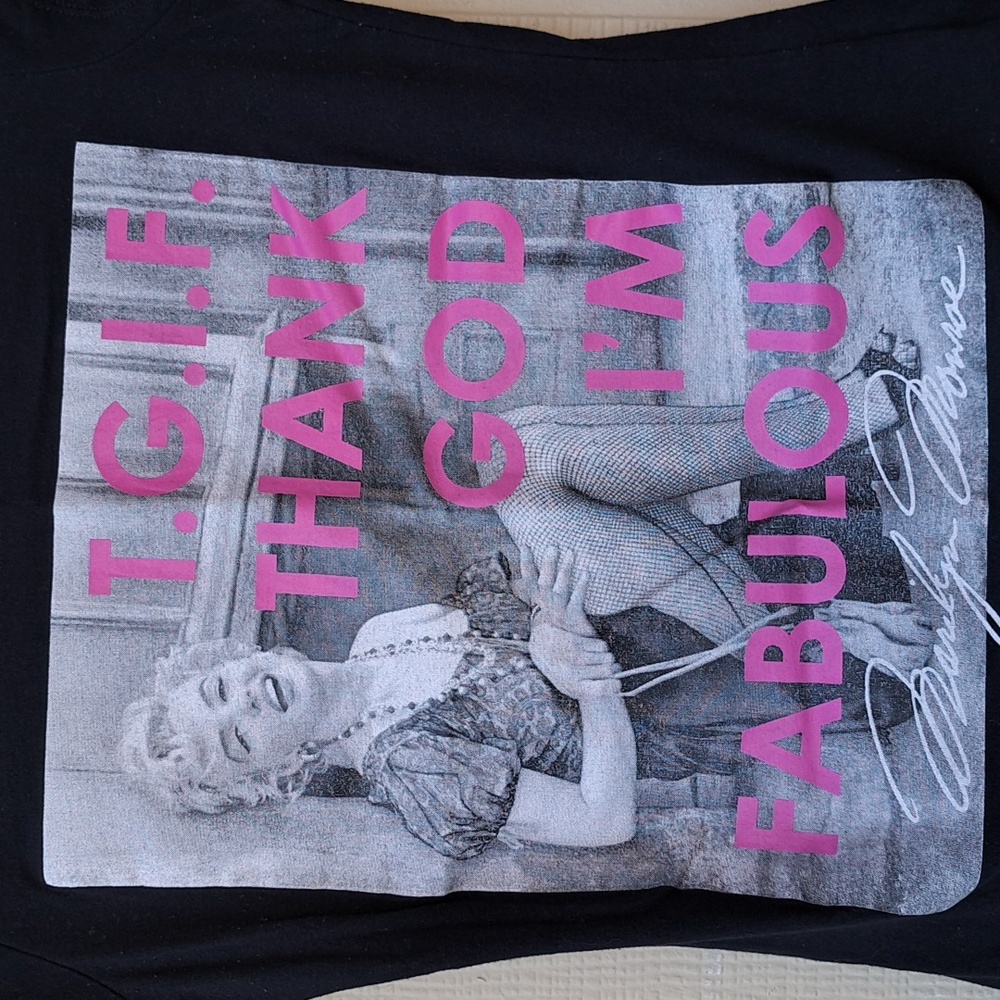 Marilyn Monroe "T.G.I F Thank God I"m Fabulous" T-Shirt Sz M